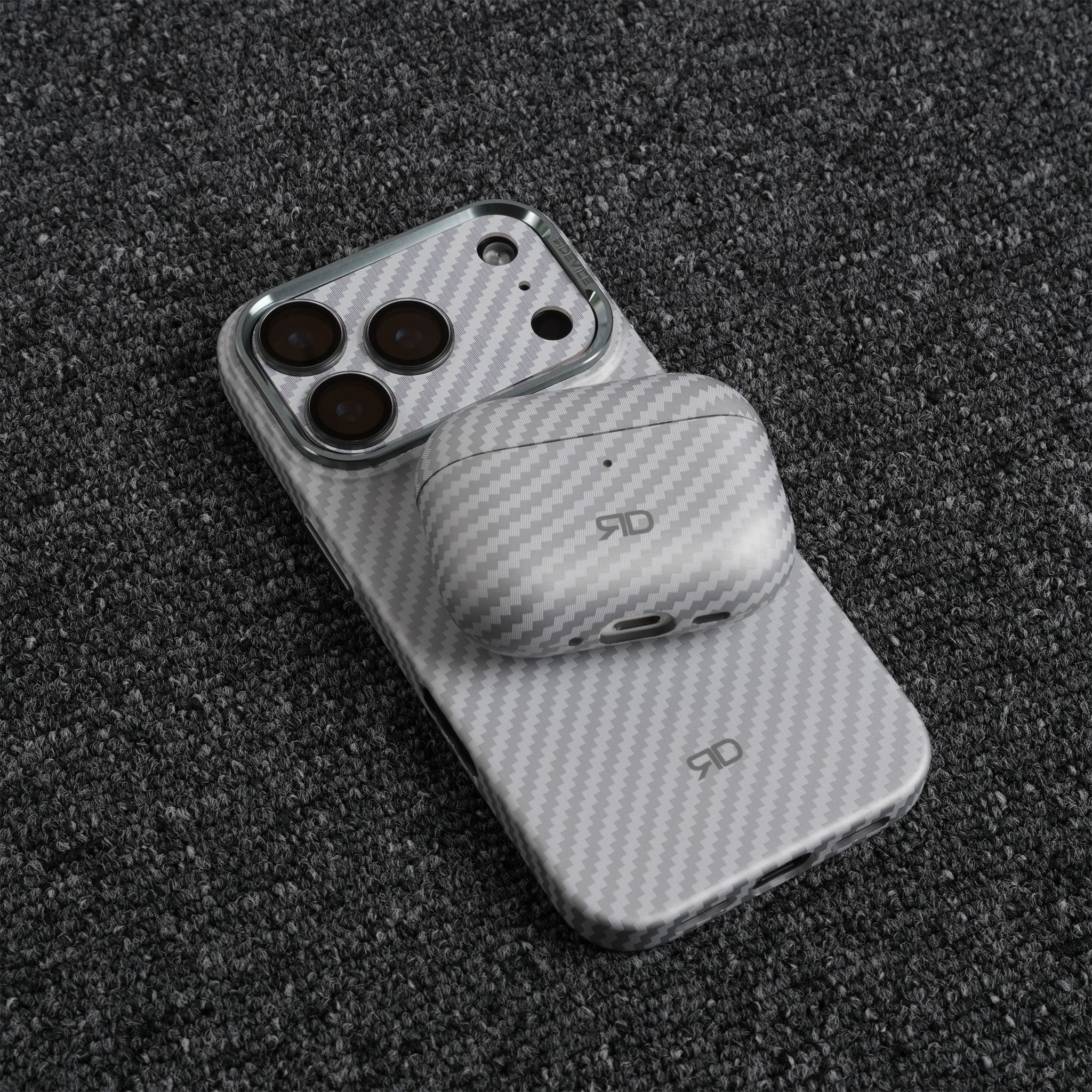 RD Carbon Fiber Case V4 (WHITE)